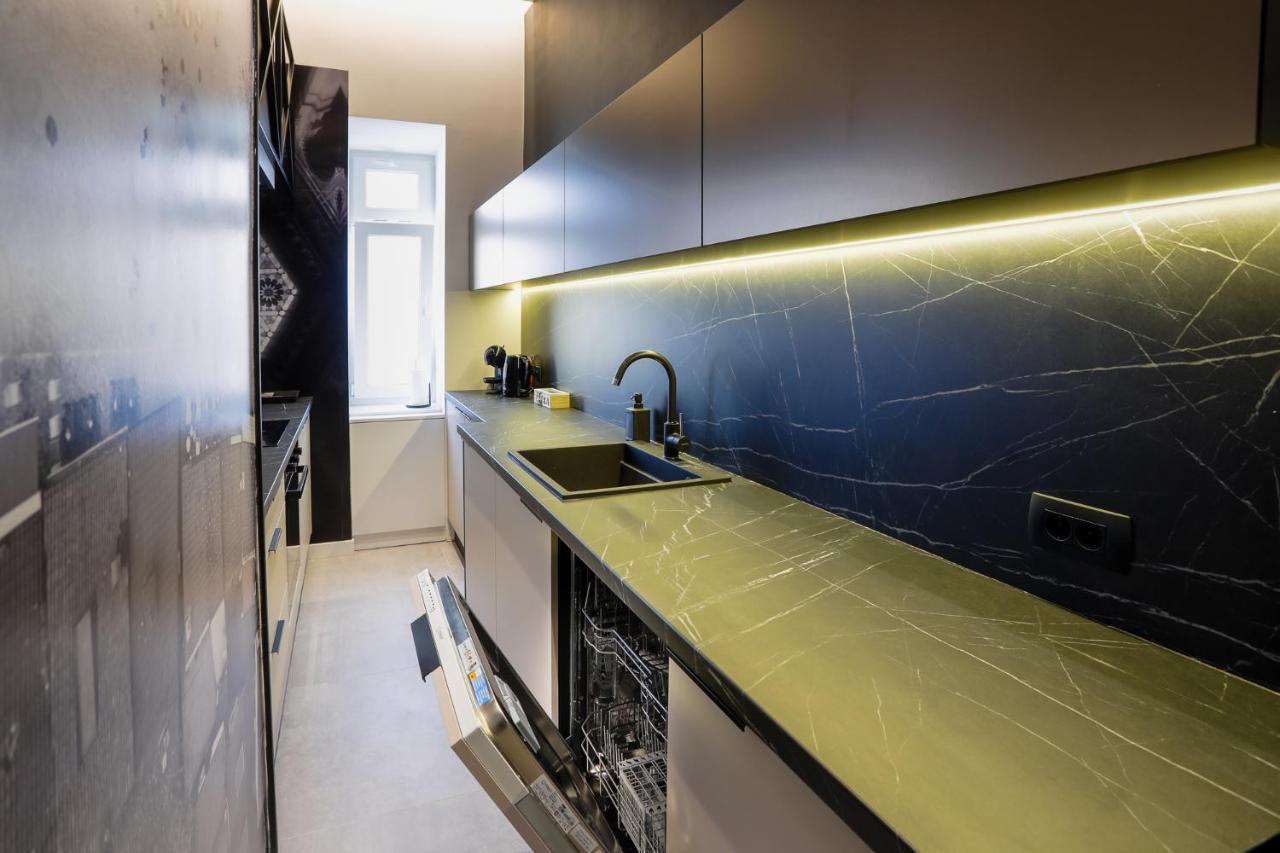 Lofty Exclusive Apartments ซาราเยโว ภายนอก รูปภาพ